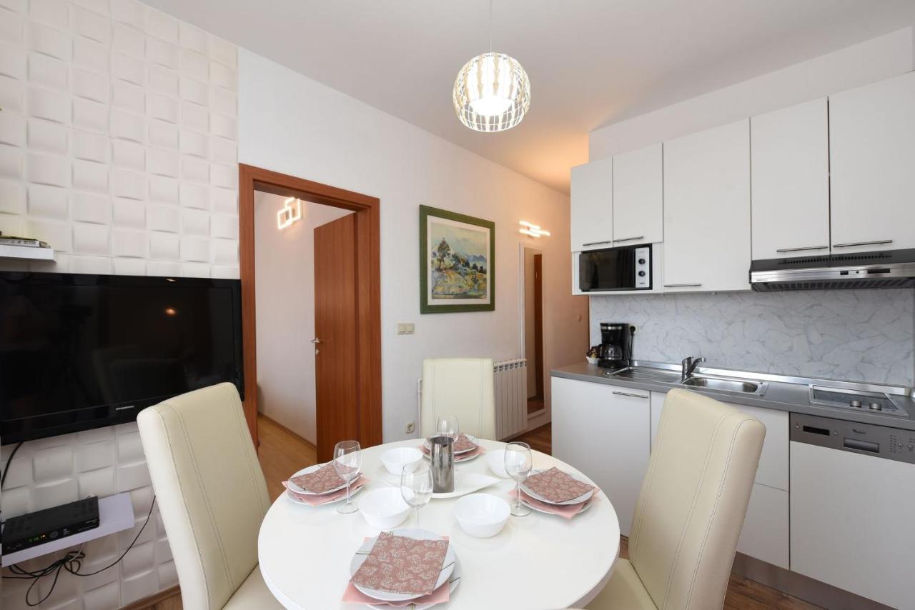 Apartments By The Sea Starigrad, Paklenica - 16421 Exterior photo